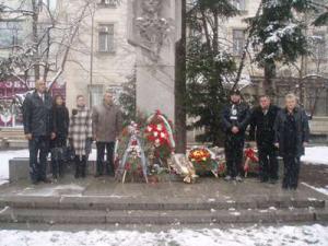 Възпоменателна церемония по повод на 138-та година от гибелта на Васил Левски се състоя пред паметника на Апостола във Враца.