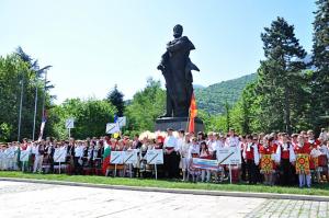 Фолклорният фестивал завърши с Дунавско хоро