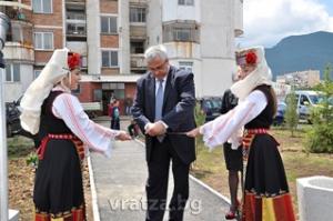 Откриха нови детска и спортна площадка във Враца