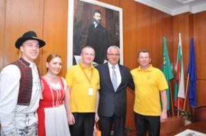Кметът прие ръководители на танцови състави от пет държави