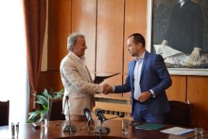 Кметът на Община Враца подписа меморандум за разбирателство с „Надежда и домове за децата" - клон България