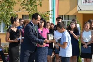 Калин Каменов: Най-доброто училище е това, в което учителите обичат децата като свои