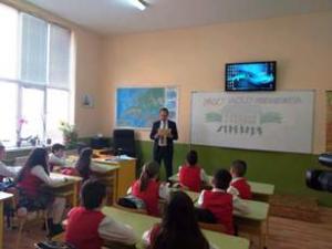 Калин Каменов изнесе урок за приятелството пред деца от НУ „Св. Софроний Врачански“