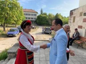Калин Каменов откри първия фолклорен фестивал „Веселие по съседски“