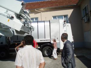 Две нови сметосъбиращи машини пристигнаха днес във Враца