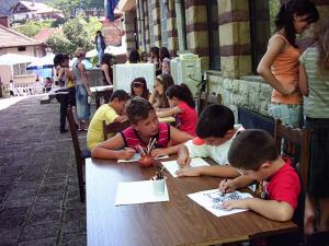 На 14.07.2009 год. пред читалището в с.Згориград се състоя конкурс за детска рисунка под надслов: ”Згориград-село на горди планинци”.