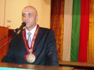 Новият кмет на община Враца д-р Костадин Шахов се закле пред Общинския съвет
